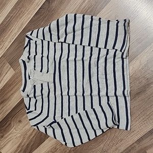Kids- Gap long sleeve henley size 6